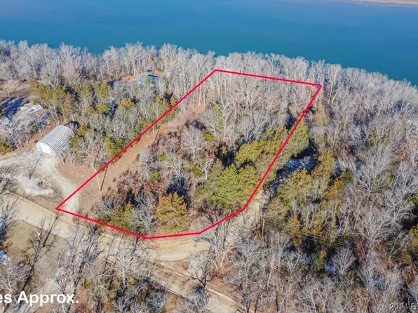 3 Cedar Ridge Cir, Roach, MO 65787