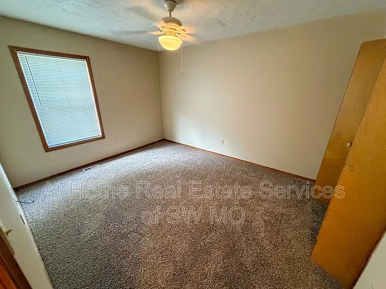 750 S Campbell Ave #750-B — Photo 4