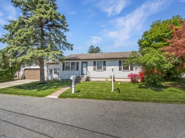 355 Kent St, Phillipsburg Town, NJ 08865