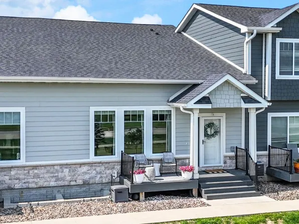 9163 Maisy Ln, West Des Moines, IA 50266