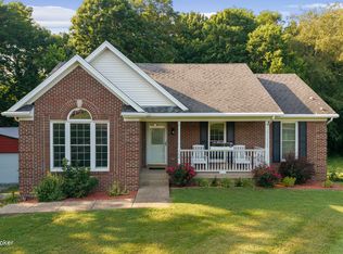 100 Loretta Dr, Taylorsville, KY 40071