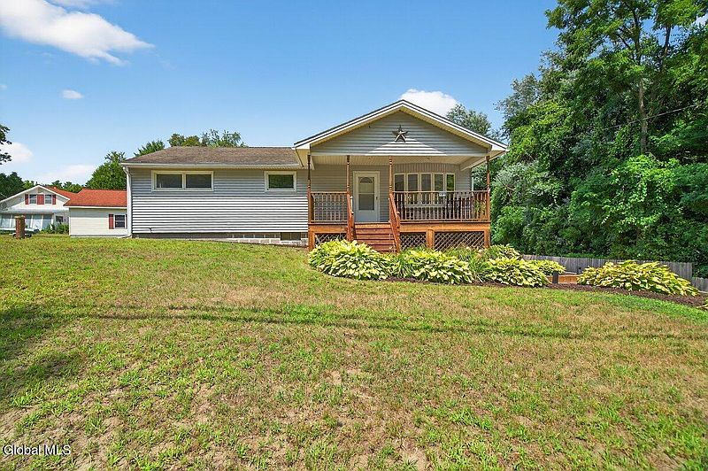 2nd image of 151 Reservoir Road
