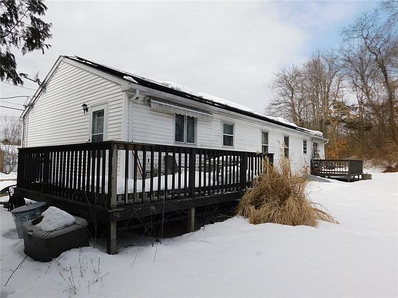 3rd image of 6 Beatrice St