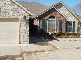 711 W 11th Ave, Bristow, OK 74010