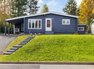 20 Ridge Ave, Lower Sackville, NS B4C2L6