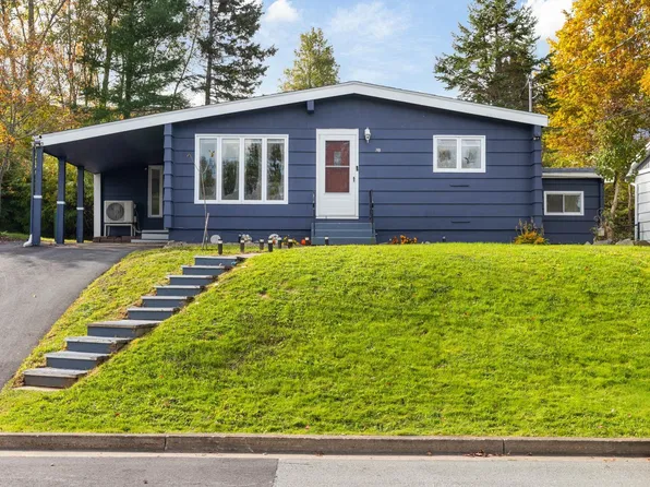 20 Ridge Ave, Lower Sackville, NS B4C 2L6