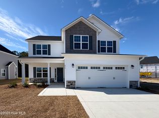 459 Pebble Shore Dr, Sneads Ferry, NC 28460