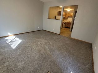 720 Monroe St #E2, Park Hills, MO 63601