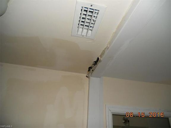5th image of 1600 Inez Ave S