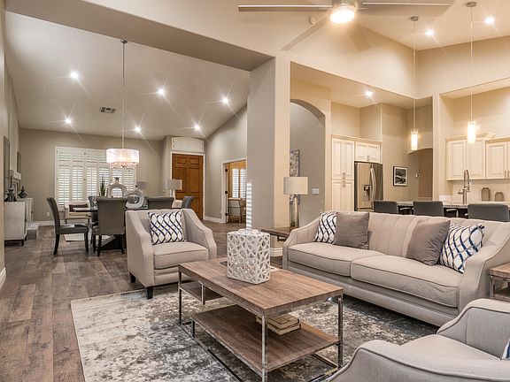 4th image of 3601 S Vista Pl