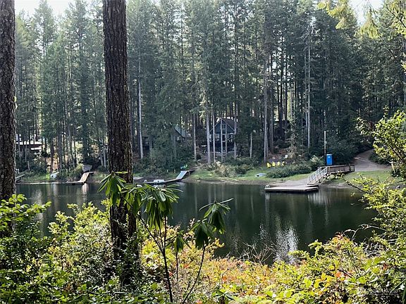 3rd image of 1131 NE Collins Lake Drive