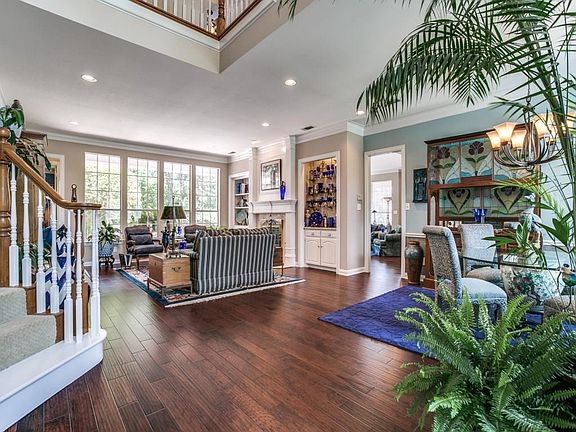 4th image of 2508 Twelve Oaks Ln