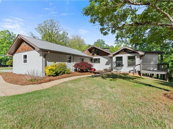 6632 Mountain Meadow Dr, Clermont, GA 30527