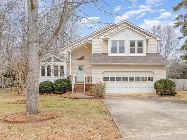 1110 Cedar Ridge Dr, Mebane, NC 27302