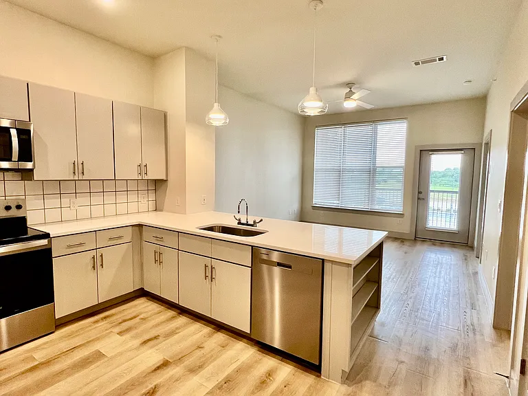 4748 E Parmer Ln #1106 — Photo 1