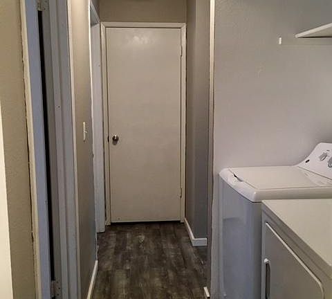 2nd image of 733 4th Ave NE