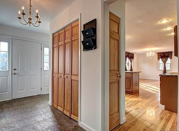 Pretty tiled foyer greets you!