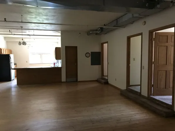 Old JCPenney Bldg Apartments, 28 S 3rd St APT 5, Grand Forks, ND 58201