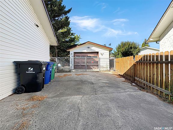 3rd image of 158 Stone Terrace