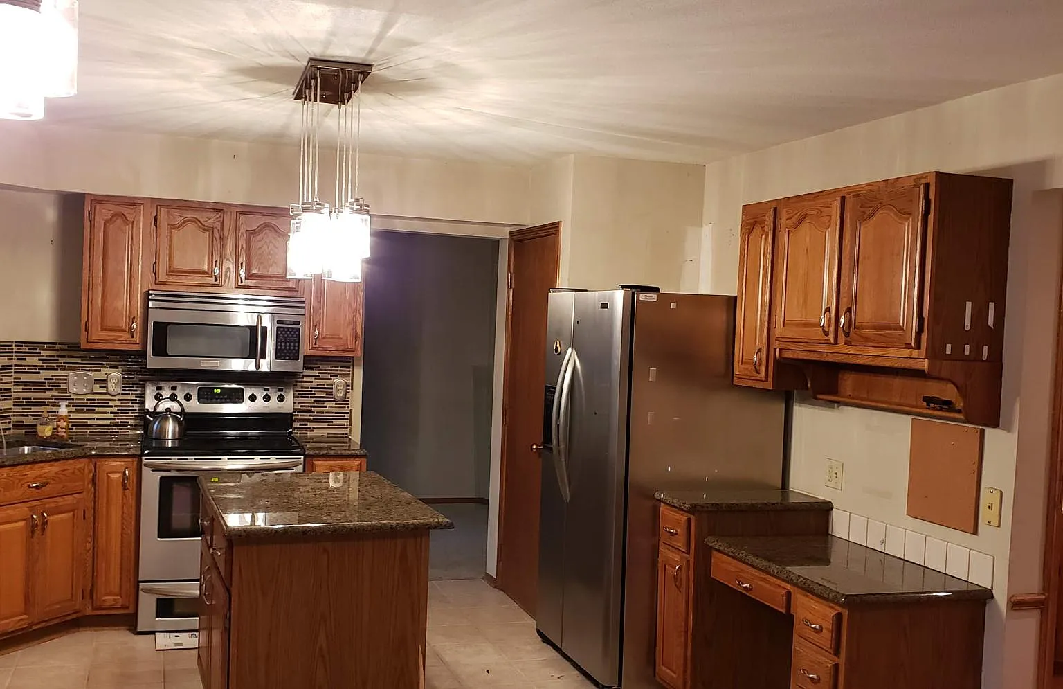 4 bed, 2440 sqft, $2,299 — Photo 3