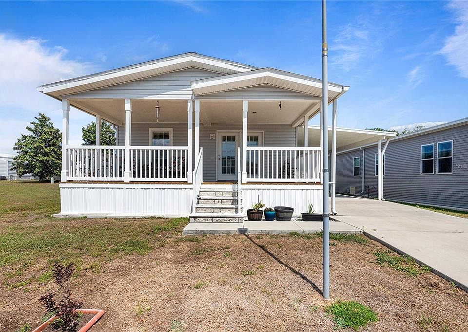 1st image of 10042 COLLINGWOOD AVENUE