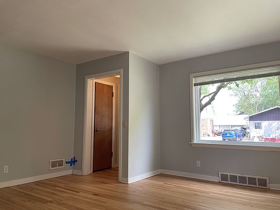 3rd image of 2925 Stevens St