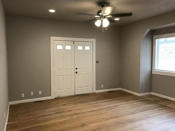 2nd image of 1325 10th Ave