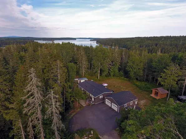 20 Sandplum Drive Lane, Deer Isle, ME 04627