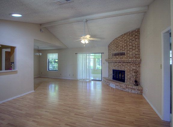 4th image of 307 Cardinal Dr