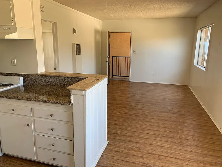 12862 Galway St #18 — Photo 16