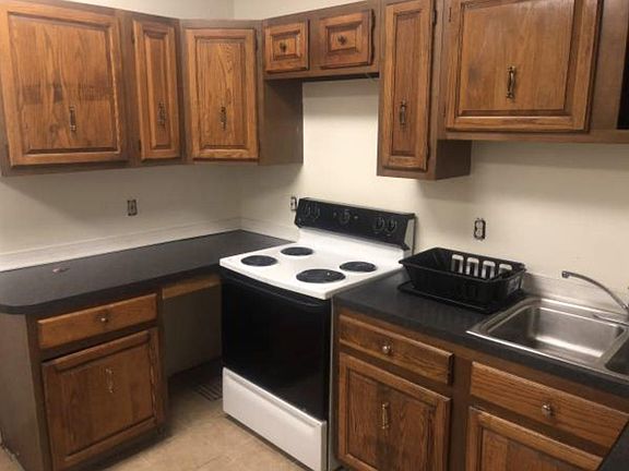 2nd image of 510 11th St APT 3
