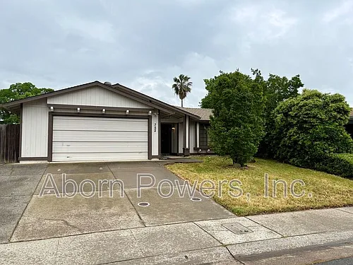 752 Crosswind Dr Photo 1