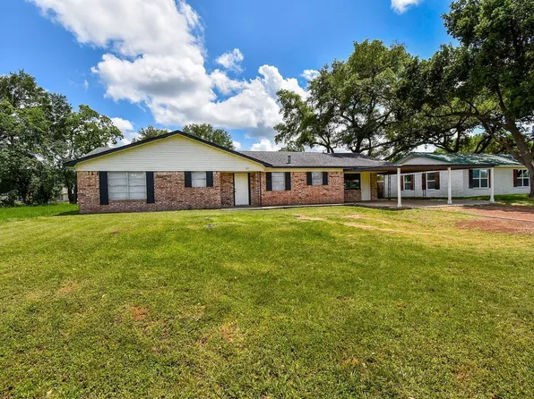235 Highway 90 E, Sealy, TX 77474