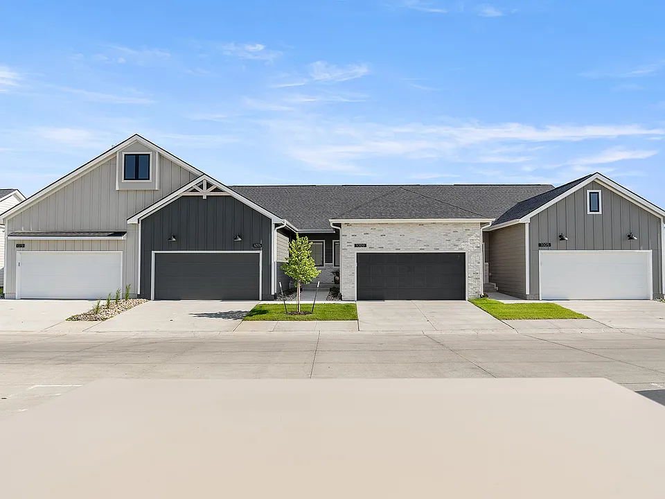 1016 NW Bethel Ln