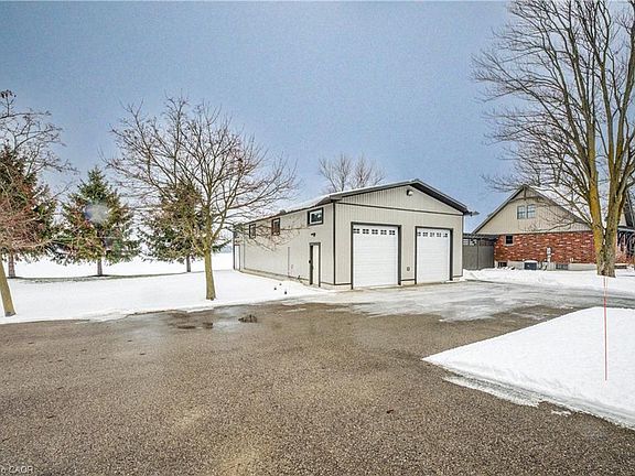 5th image of 325602 Norwich Rd