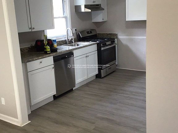 5th image of 818 Cheri Way