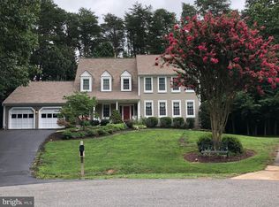 7835 S Valley Dr, Fairfax Station, VA 22039