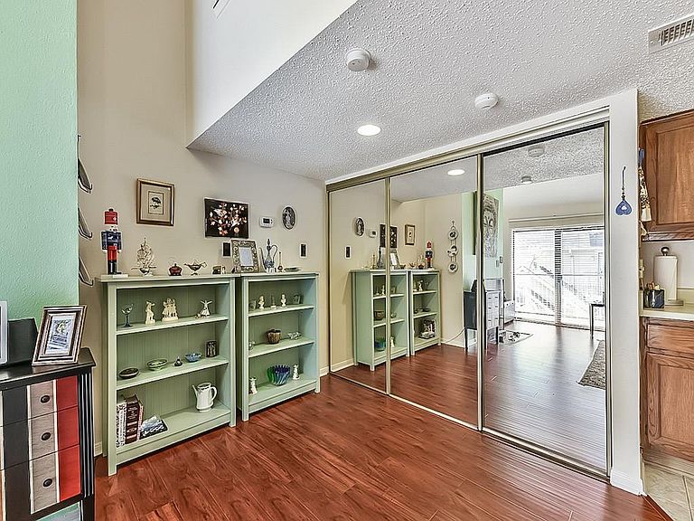 Riverwalk Condominiums Houston, TX Zillow