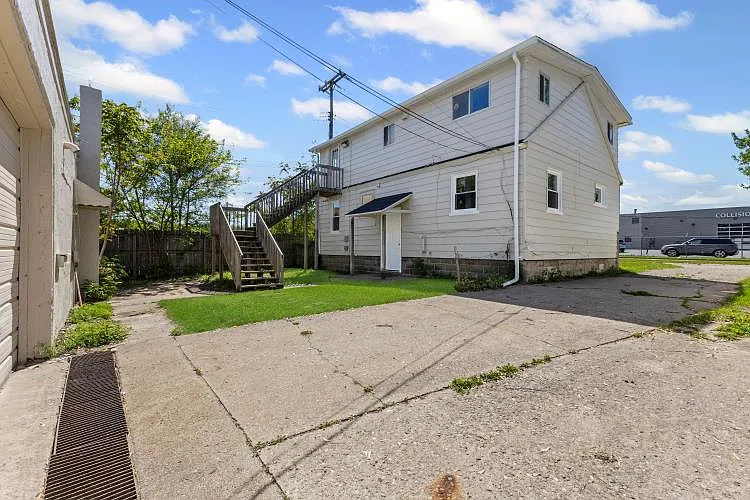 920 Premont Ave #2 — Photo 1