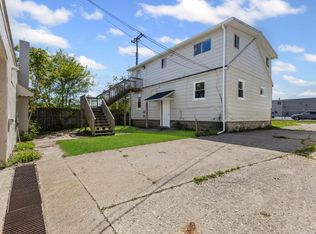 920 Premont Ave APT 2, Waterford, MI 48328