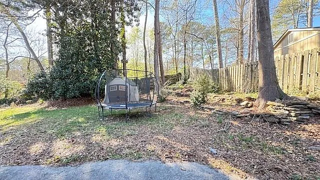 552 Sybil Ln SE #B — Photo 36