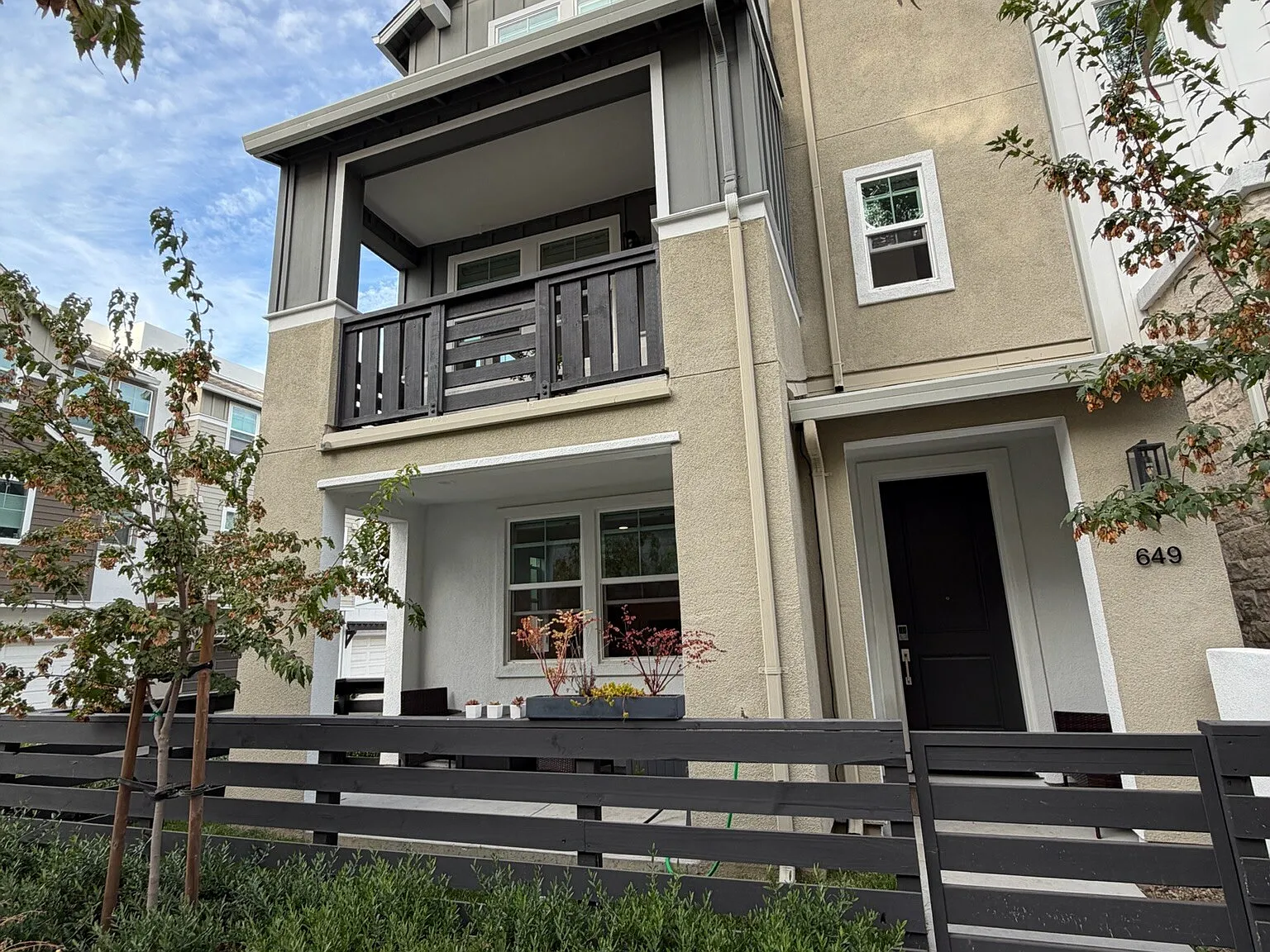 3 bed, 2.5 bath, 1912 sqft, $4,500 — Photo 1
