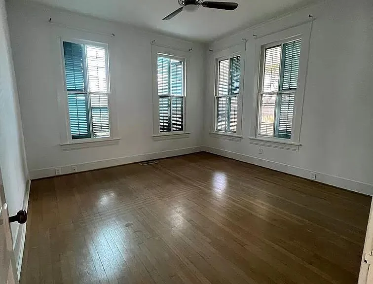 1105 Market St — Photo 4