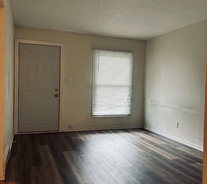 Unit Photo