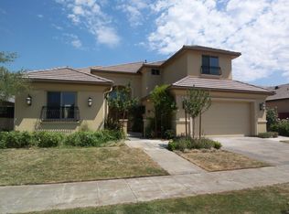 465 W Kelly Ave, Clovis, CA 93611