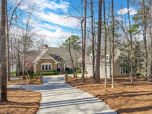 4th image of 1041 Ruths Way