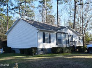 408 Gray Dr SW, Shallotte, NC 28470