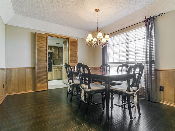 5th image of 902 Green Canyon Dr