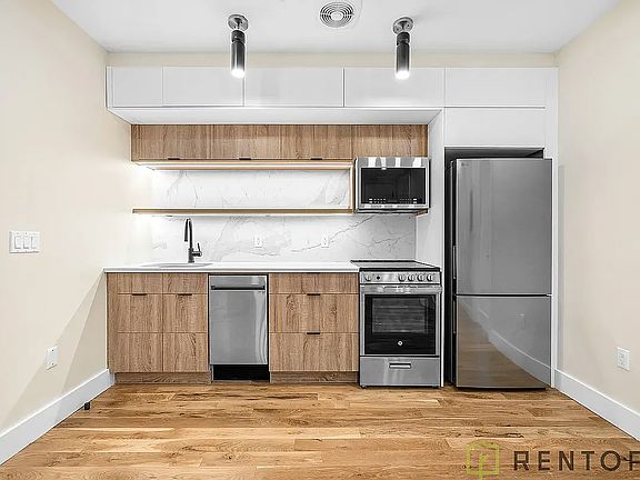 4th image of 28 Richardson St #3M