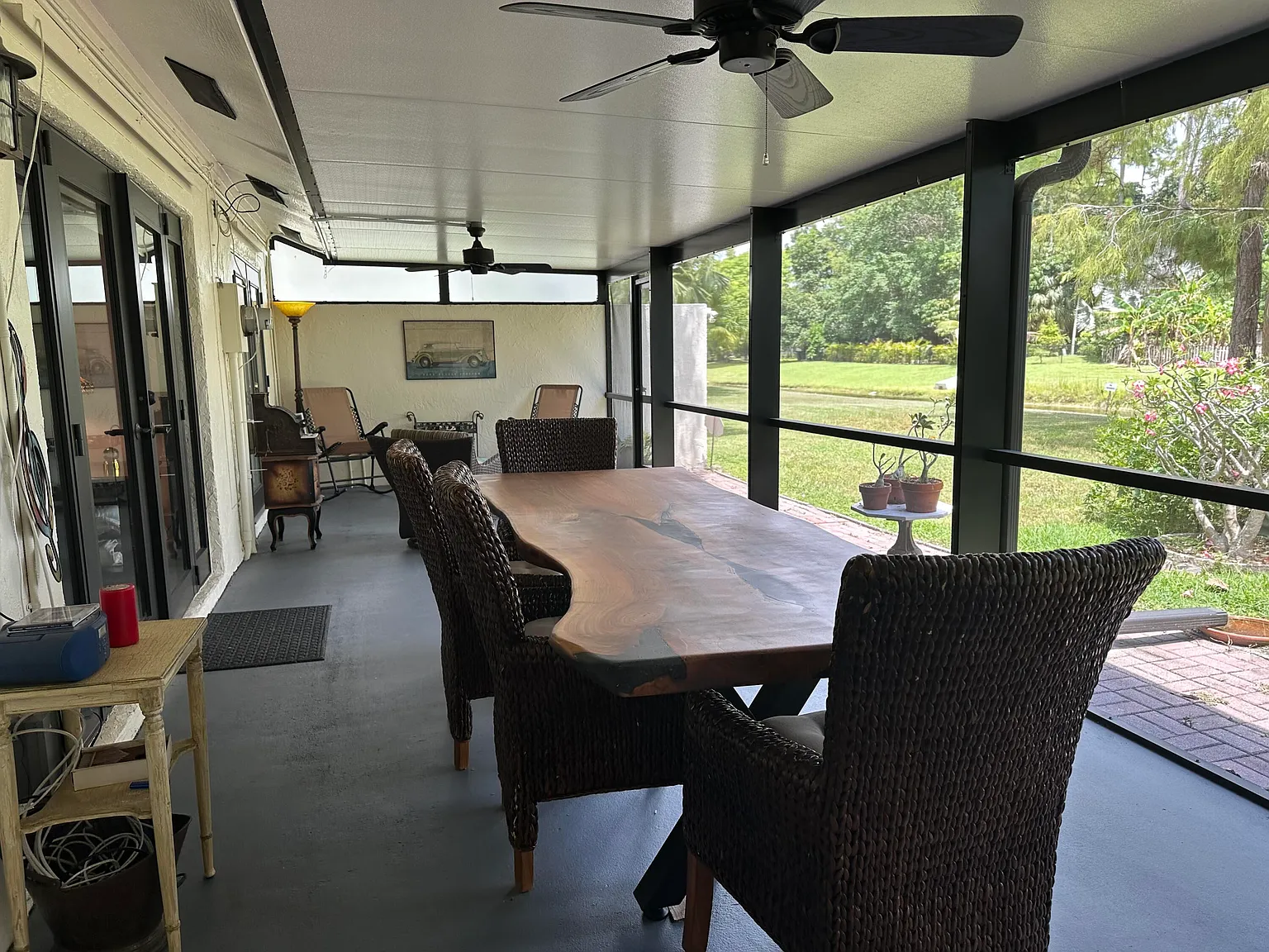 2 bed, 2.0 bath, 1092 sqft, $5,000 — Photo 3
